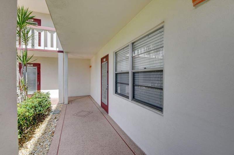 2 bedroom Condominium at 137 Fanshaw D, Century Village, Boca Raton — photo 4