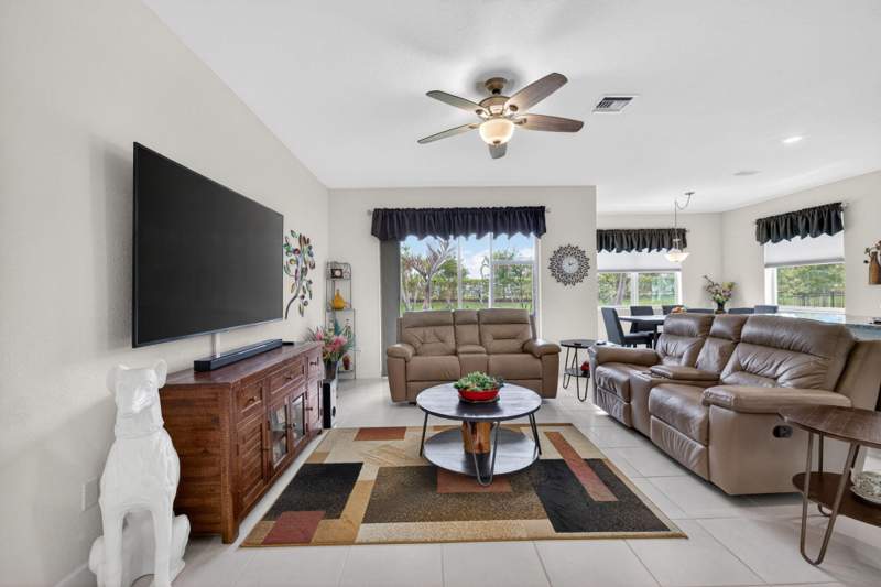 3 bedroom Single Family Residence at 7697 NW Greenbank Circle, Copper Creek Plat No 2, Port St. Lucie — photo 4