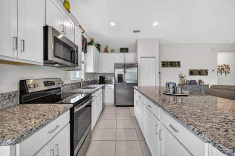 7697 NW Greenbank Circle, Port St. Lucie FL - photo 12 of 22