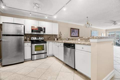 18900 Stewart Circle #7, Boca Raton FL - photo 10 of 38