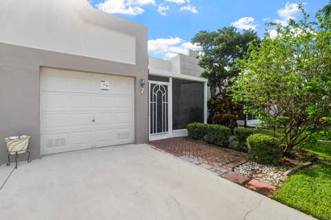18900 Stewart Circle #7, Boca Raton FL - photo 6 of 38