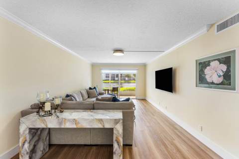 1019 Guildford B, Boca Raton FL - photo 12 of 38
