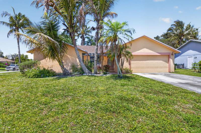 4 bedroom Single Family Residence at 9389 Longmeadow Circle, Woodside 2, Boynton Beach — photo 2