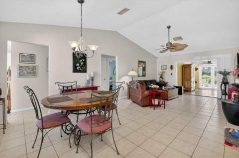 9389 Longmeadow Circle, Boynton Beach FL - photo 7 of 35