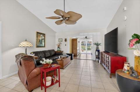 9389 Longmeadow Circle, Boynton Beach FL - photo 8 of 35