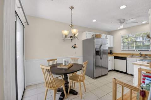 9389 Longmeadow Circle, Boynton Beach FL - photo 16 of 35
