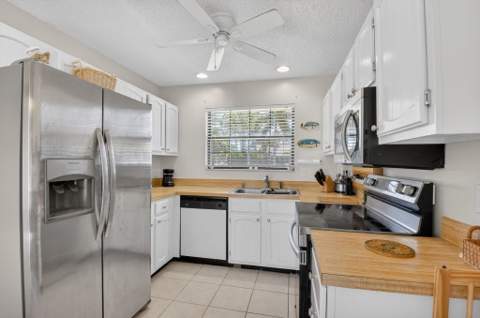 9389 Longmeadow Circle, Boynton Beach FL - photo 17 of 35