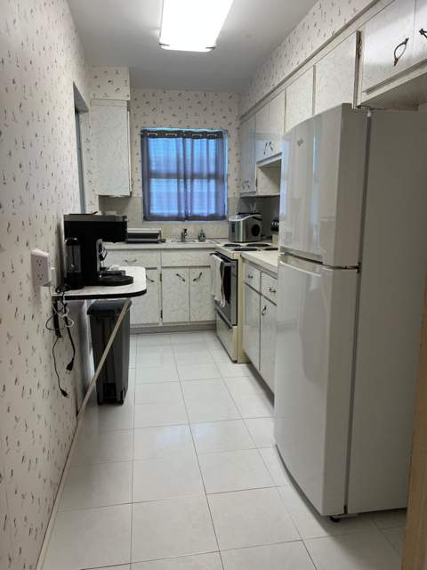 161 NE 10th Avenue #12b, Hallandale Beach FL - photo 24 of 41