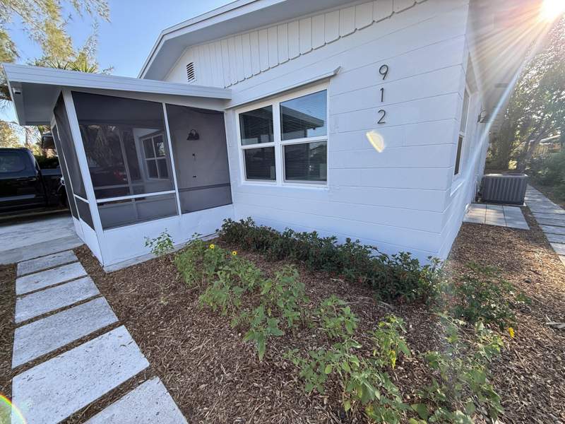 4 bedroom Single Family Residence at 912 SE Tarpon Avenue, Ruff'S Little Dixie, Stuart — photo 2