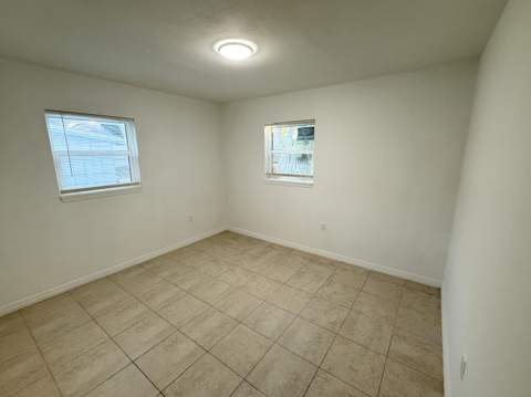 912 SE Tarpon Avenue, Stuart FL - photo 13 of 31