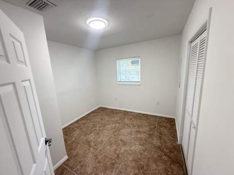 912 SE Tarpon Avenue, Stuart FL - photo 17 of 31