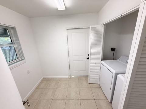 912 SE Tarpon Avenue, Stuart FL - photo 20 of 31