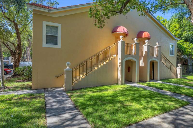 2 bedroom Condominium at 4241 San Marino Boulevard #207, Emerald Isle At Laguna Lakes Condo, West Palm Beach — photo 4