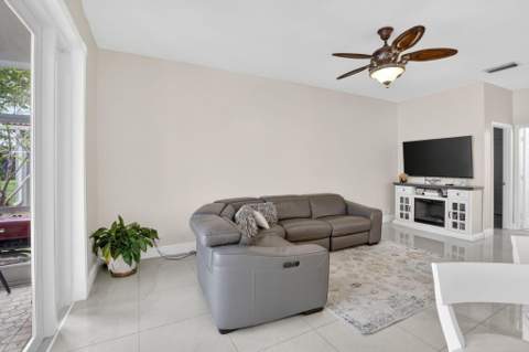 711 Heritage Way, Weston FL - photo 8 of 52