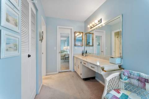 2401 Del-aire Boulevard #201, Delray Beach FL - photo 8 of 32