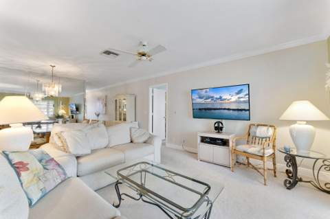 2401 Del-aire Boulevard #201, Delray Beach FL - photo 12 of 32