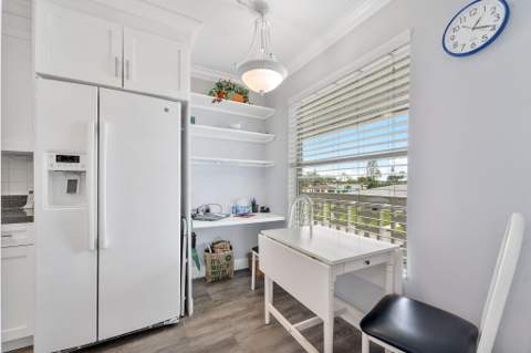 2401 Del-aire Boulevard #201, Delray Beach FL - photo 18 of 32