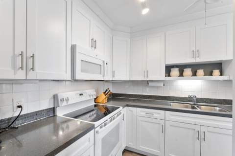 2401 Del-aire Boulevard #201, Delray Beach FL - photo 23 of 32