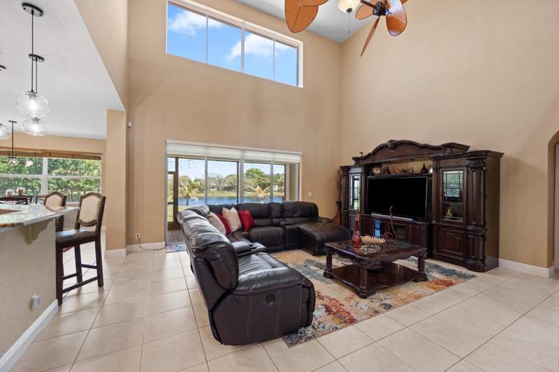 5 bedroom Single Family Residence at 112 Ibisca Terrace, Bella Terra Pud 3, Royal Palm Beach — photo 5