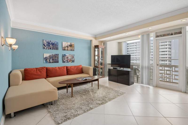 1 bedroom Stock Cooperative at 1900 S Ocean Drive #1006, Breakwater Towers Co-Op, Fort Lauderdale — photo 4