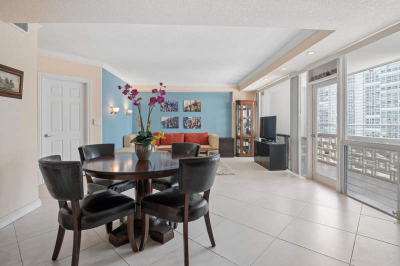 1 bedroom Stock Cooperative at 1900 S Ocean Drive #1006, Breakwater Towers Co-Op, Fort Lauderdale — photo 2