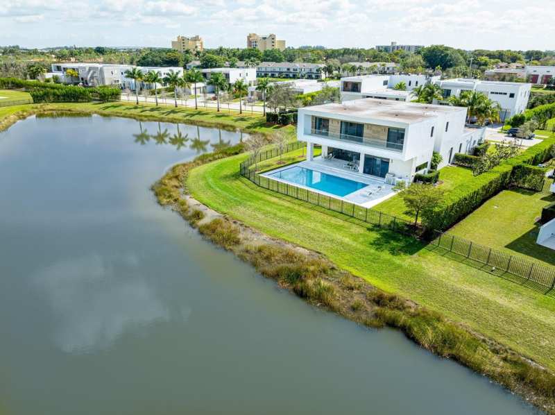 5 bedroom Single Family Residence at 16553 Botaniko Drive, Botaniko, Weston — photo 1