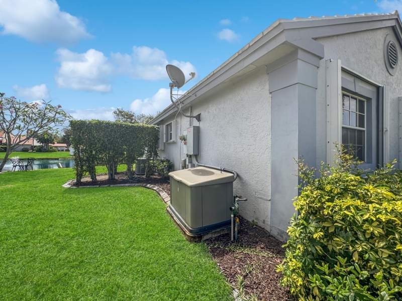 3 bedroom Single Family Residence at 180 NW 47th Avenue, Coquina Lakes, Deerfield Beach — photo 2