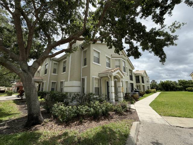 The Belmont Ii At St Lucie West, A Condominium