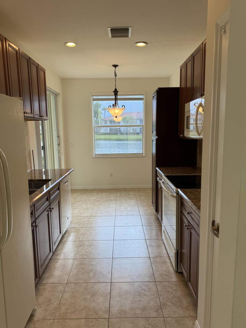 3 bedroom Condominium at 2140 Wingate Bend, Mayfair At Wellington, Wellington — photo 5