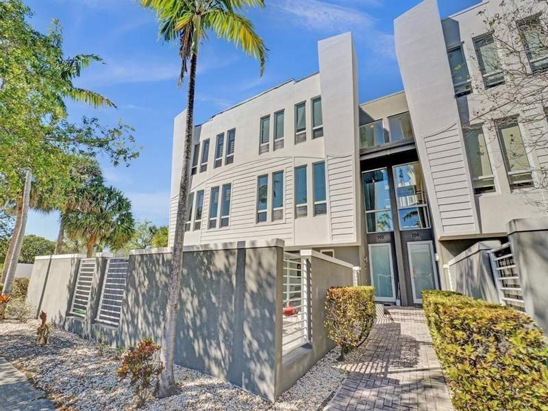 3 bedroom Townhouse at 703 SE 16th Court, New Harbor Lofts, Fort Lauderdale — photo 2