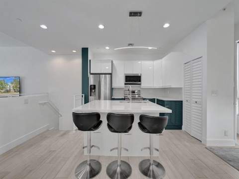 703 SE 16th Court, Fort Lauderdale FL - photo 6 of 36