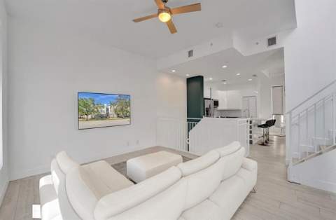 703 SE 16th Court, Fort Lauderdale FL - photo 14 of 36