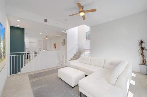 703 SE 16th Court, Fort Lauderdale FL - photo 16 of 36