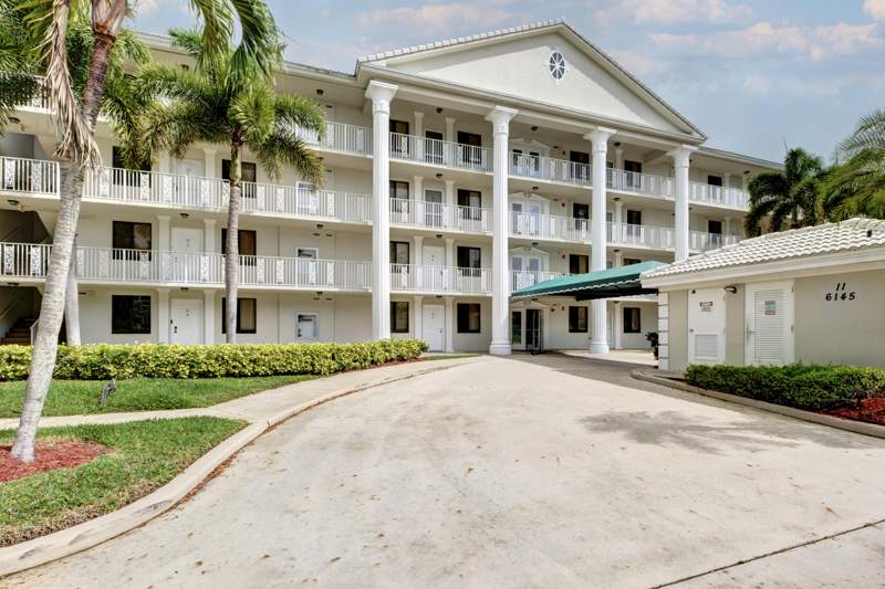 2 bedroom Condominium at 6145 Balboa Circle #103, Whitehall Condo At Camino Real, Boca Raton — photo 2