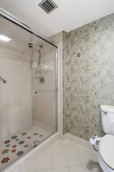 6145 Balboa Circle #103, Boca Raton FL - photo 14 of 31