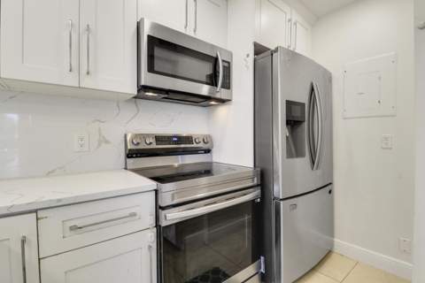 3630 Alder Drive #E2, West Palm Beach FL - photo 18 of 40