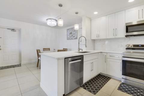 3630 Alder Drive #E2, West Palm Beach FL - photo 17 of 40