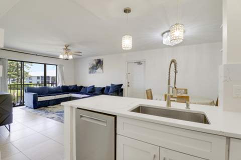 3630 Alder Drive #E2, West Palm Beach FL - photo 15 of 40
