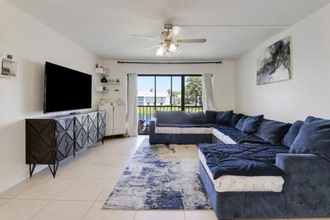 3630 Alder Drive #E2, West Palm Beach FL - photo 9 of 40