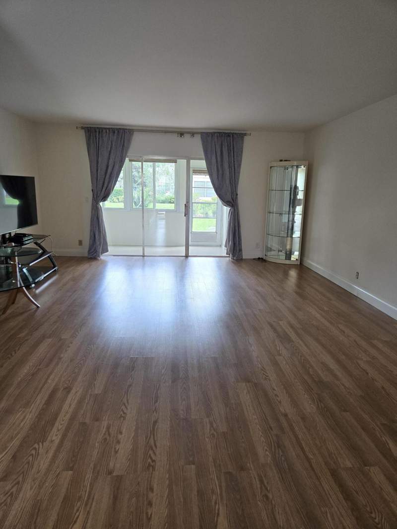 2 bedroom Condominium at 103 Oxford 400, Oxford Condo, West Palm Beach — photo 2
