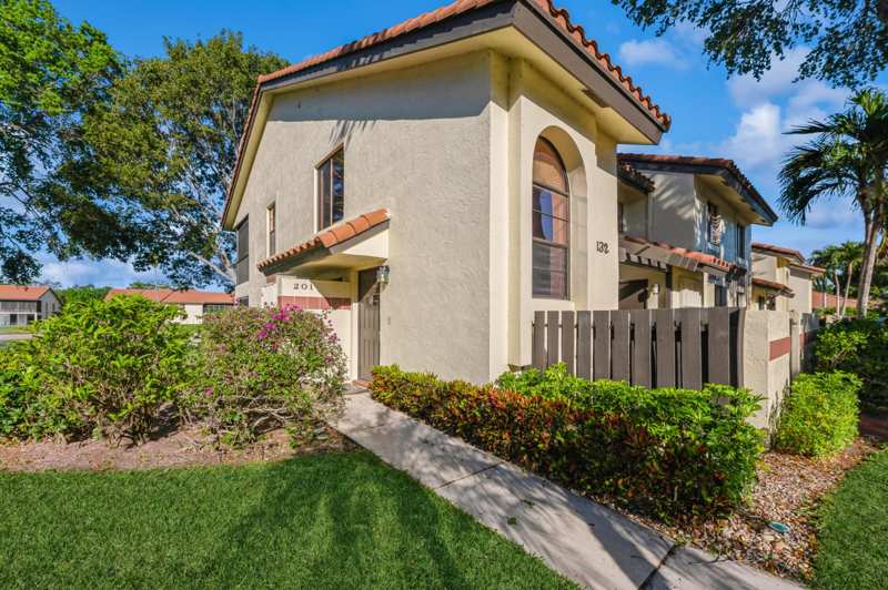 3 bedroom Condominium at 10439 S Circle Lake Drive #201, Palm Chase Lakes Condo, Boynton Beach — photo 1