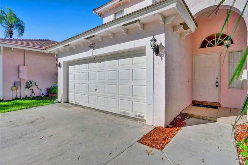 3 bedroom Single Family Residence at 4837 NW 19th Street, Lyons West, Coconut Creek — photo 2