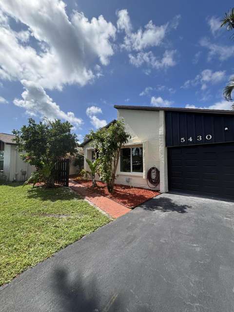 5430 Mirror Lakes Boulevard, home for sale on Mirror Lakes Boulevard