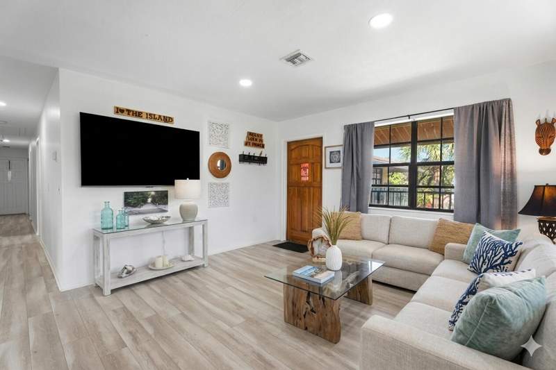 2 bedroom Condominium at 2505 Tamarind Drive, Sand & Sea Apartments Of North Beach, Fort Pierce — photo 3