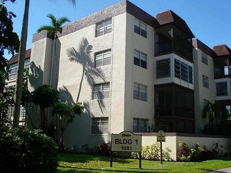2 bedroom Condominium at 1681 NW 70th Avenue #403, Omega Condo No 1, Plantation — photo 1