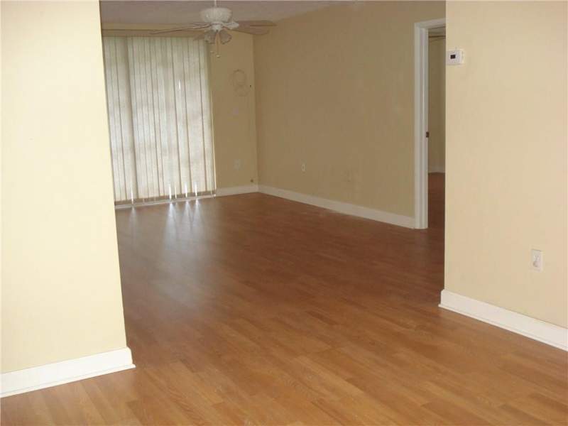 2 bedroom Condominium at 1681 NW 70th Avenue #403, Omega Condo No 1, Plantation — photo 4