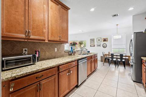 5827 Gypsum Place, West Palm Beach FL - photo 12 of 28