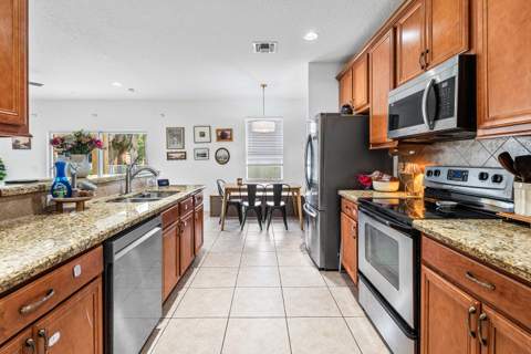 5827 Gypsum Place, West Palm Beach FL - photo 13 of 28