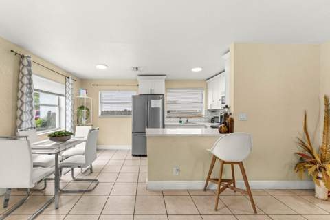 2640 NW 14th Court, Fort Lauderdale FL - photo 9 of 23