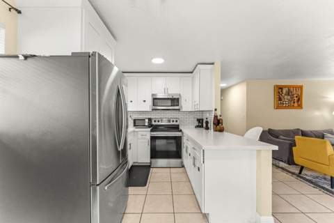 2640 NW 14th Court, Fort Lauderdale FL - photo 10 of 23